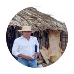 Graduado em Agronomia pela Universidade Federal de Viçosa (2001). Tem experiência na área de Agronomia, com ênfase nos seguintes temas: Extensão Rural e Agroecologia . Atua desde 2005 na Empresa de Assistência Técnica e Extensão Rural de Minas Gerais - EMATER, com vínculo de Extensionista Agropecuário II. Mestrado Stricto Sensu em Produção Vegetal pela Universidade Federal dos Vales do Jequitinhonha e Mucuri (2016)